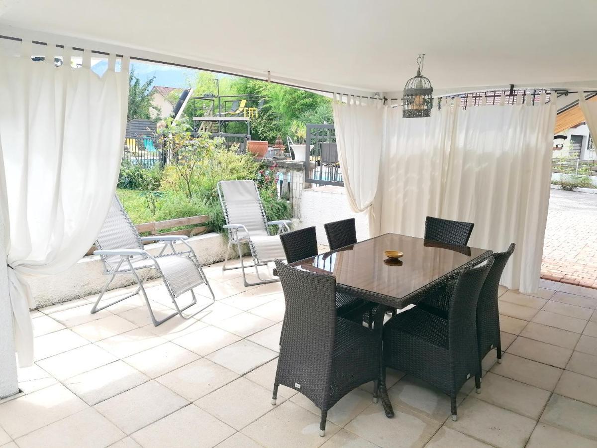 Appartement Lumineux A Voreppe Avec Piscine Esterno foto